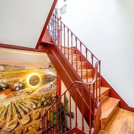 Wine House - & 4* Лиссабон