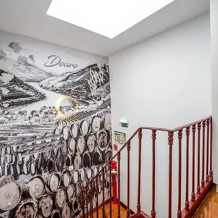 Wine House - & Bed & Breakfast Lisbona